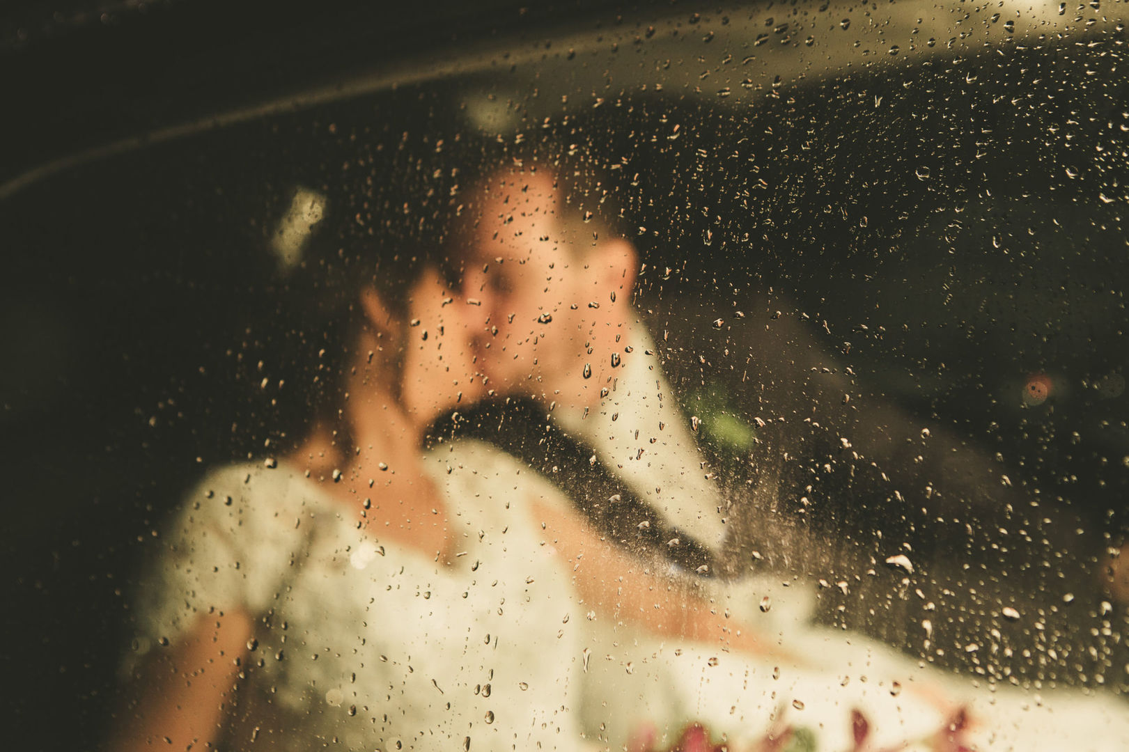 Foto E SE CHOVER NO DIA DO CASAMENTO? Foto E SE CHOVER NO DIA DO CASAMENTO? - Imagem 1